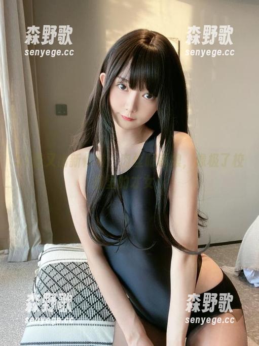 51酱又出新作啦：肉丝眼镜娘，像极了校园里的才女！
