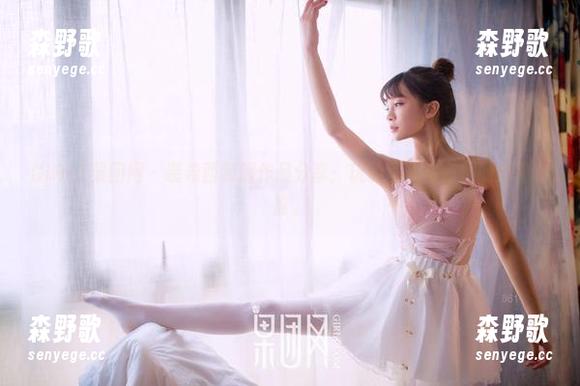 GIRLT果团网 - 裴希西制服作品分享：玩转正式与随性的双重标准。