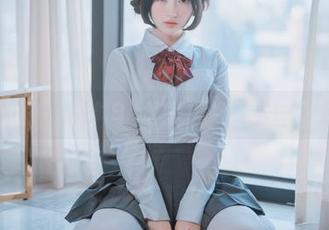 打开HaNari(하나리)的白丝图集：看她如何玩转‘轻纱’游戏