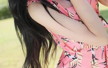 MyGirl美媛馆 – 王馨瑶yanni的睡衣全套让我联想到了沙发和零食的搭配，图包一口气翻下去，像喝了一口奶茶～