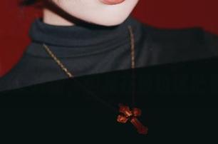 PuyPuyChan的水手服写真，穿着好像随时要开船，但我在旁边迷茫着…