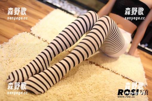 ROSI ROSI的新番:网袜的狂欢,更新说来就来!