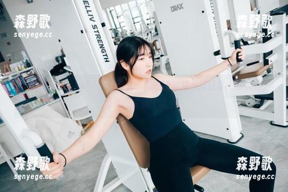 最新加入Sonson(손손)图库：她的暗黑精灵能让你一秒入迷，可能还会拐个弯兒！