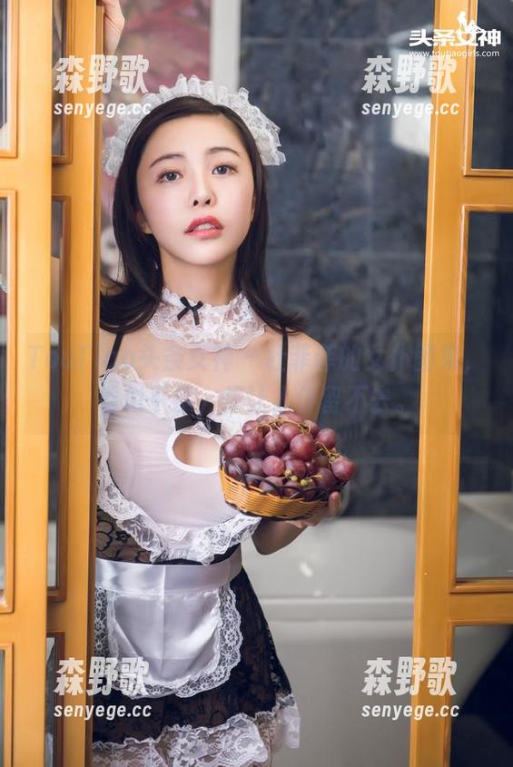 TouTiao头条女神 - 杜菲菲的女仆图集，看似平淡，却让人停留不去。