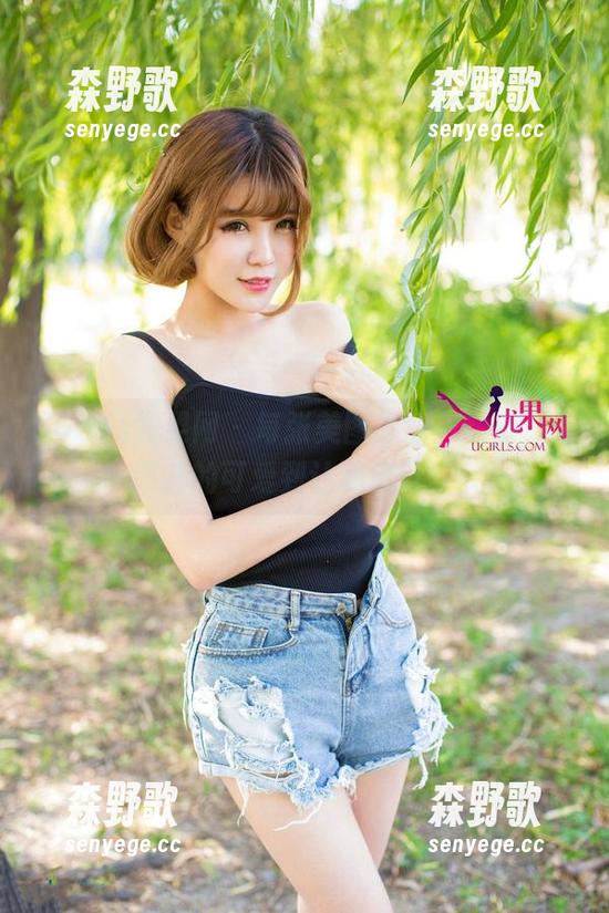 UGirls尤果网 - 每张美图都像一颗糖，王谨轩的可爱到让我流口水...