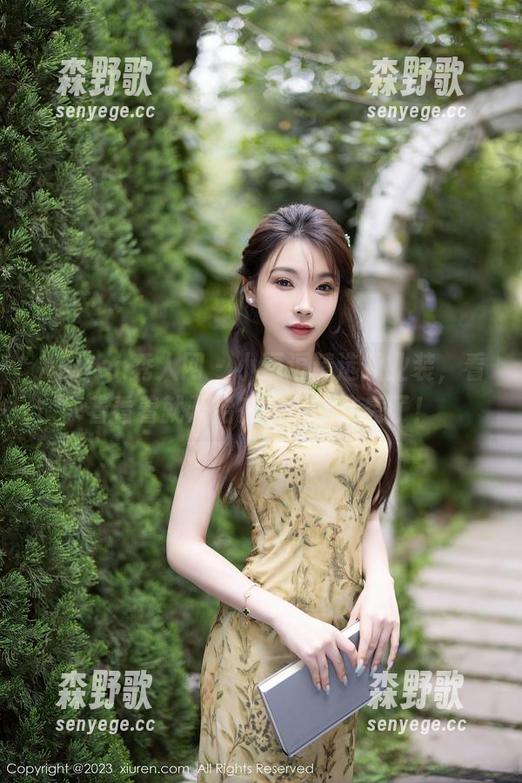 Xiuren秀人网 - 小逗逗精选职业装，看着看着就开始在职场上走秀了！