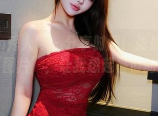 Xiuren秀人网 – 分享时间！张庭蓉的比基尼“图片”，让我想起暑假的沙滩。