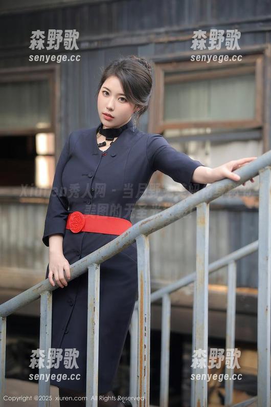 Xiuren秀人网 - 当月野兔美妞化身秘书，美图的无圣光逆袭！