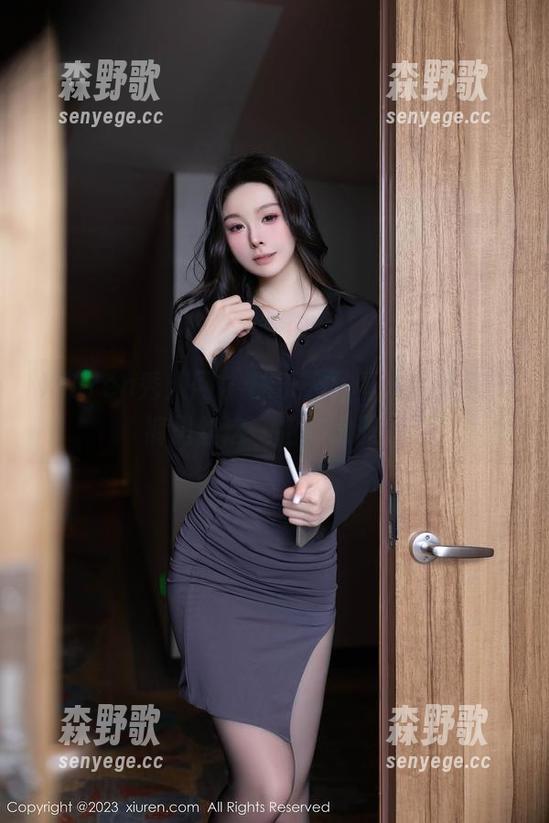 Xiuren秀人网 - 林乐一写真集太有趣，裤里丝这一招真大胆！