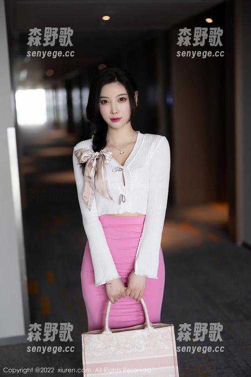 Xiuren秀人网 - 王馨瑶Yanni与她的私房体操服，那些我们不敢说的小念头。