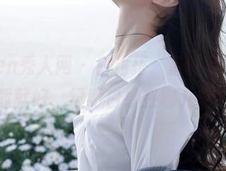 Xiuren秀人网 – 白裙搭“苏曼兮”，下载就好，缥缈白纱在哪儿呢？
