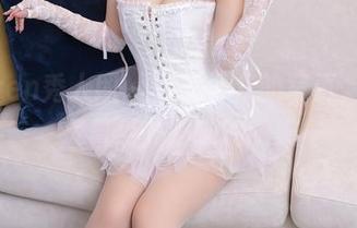Xiuren秀人网 – 看龙雪儿的写真，隐约透着点儿秘密的味道
