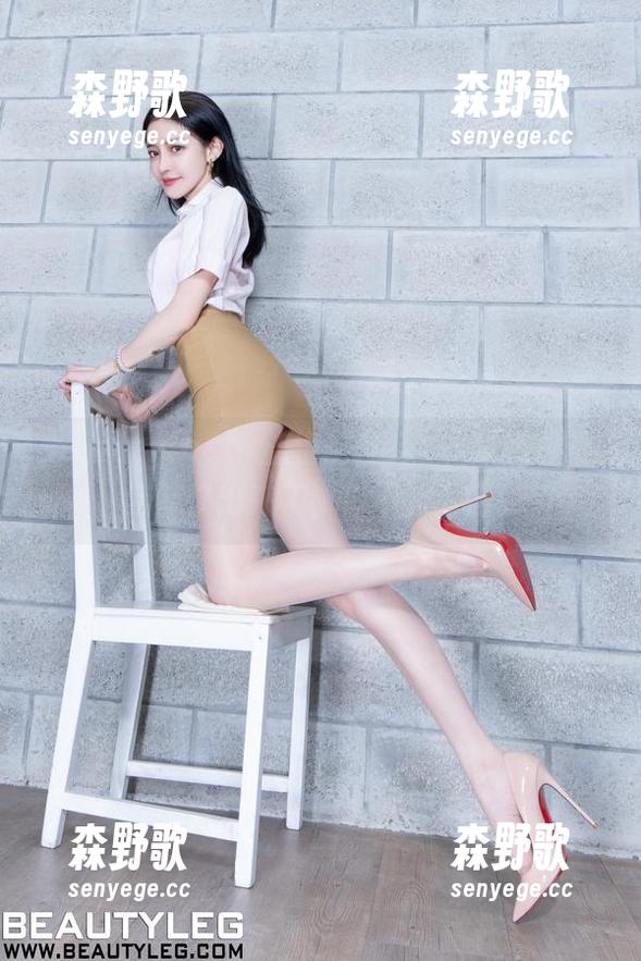 beautyleg - 旗袍配Neko，原图里情绪都快出来了，但不知为何...