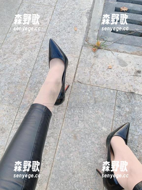 丝月神 微密圈 - 高跟桥段:丝月神与阳光下的肉丝,在这场分享中欲说还休!