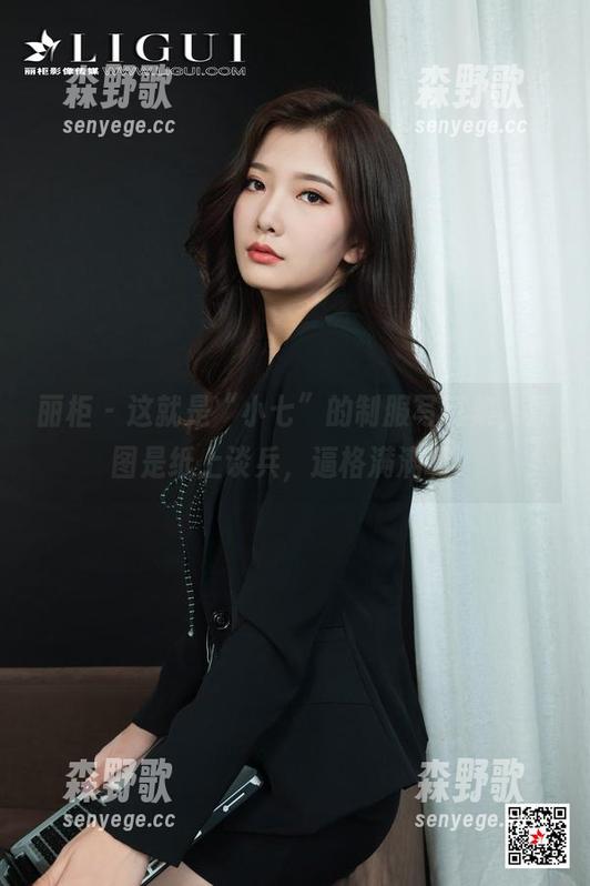 丽柜 - 这就是“小七”的制服写真集，原图是纸上谈兵，逼格满满啊！