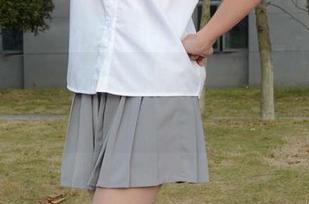 初夏女神 – 把柒柒的学院之风下载到你的手里，保证让你课间休息无极限。