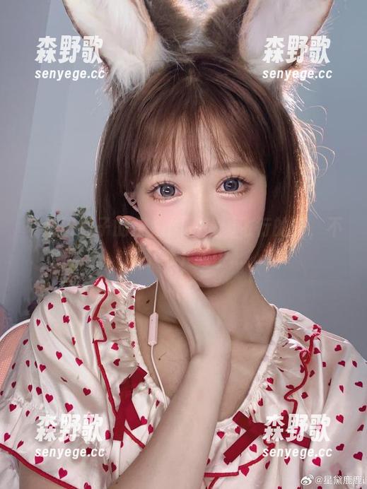 千反田鹿子的空姐作品集：飞行的美，不知不觉下载中...