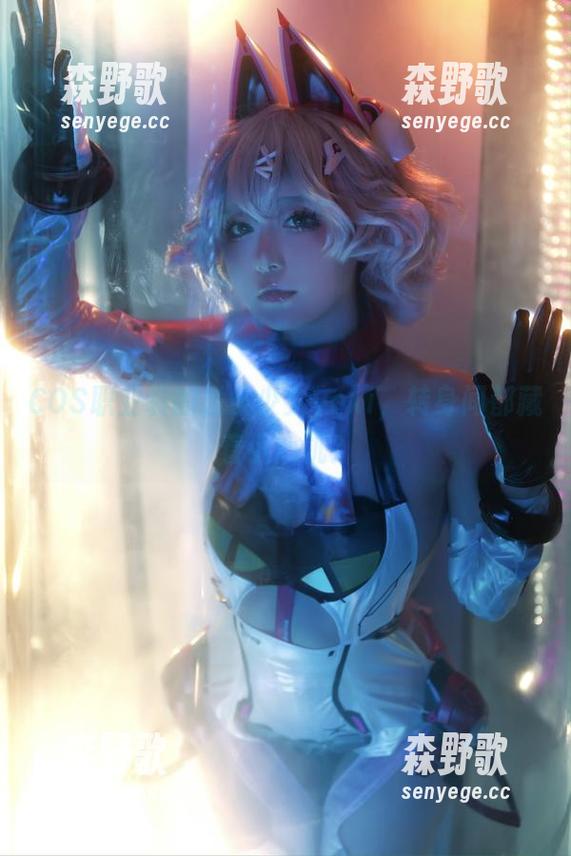 COS职业装的发条少女yoki，转身间都藏着小心机？
