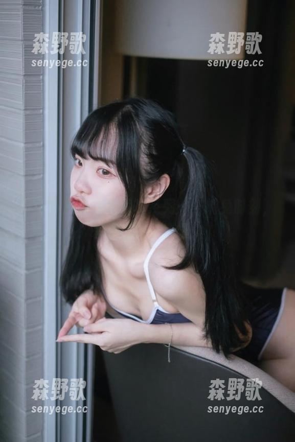 可可小白兔最新写真系列——捕兔时刻，差点被兔子撕票！