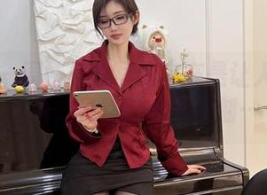 微密圈 – 周妍希的写真实在是让人没法不下载，日常的高能时刻…