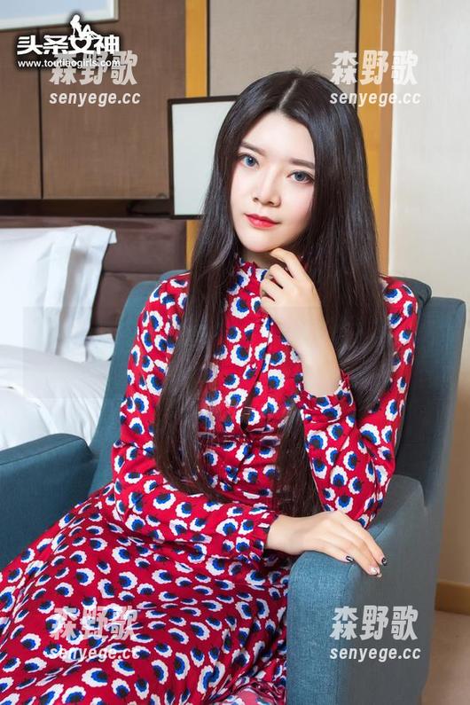 头条女神 - 捡漏有道：Coco最近的在线裸足图片，你值得拥有！