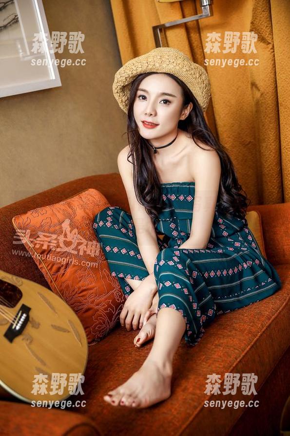 头条女神-爱丽莎lisa 头条女神 - 爱丽莎lisa精选写真:死库水,不止是水而已。