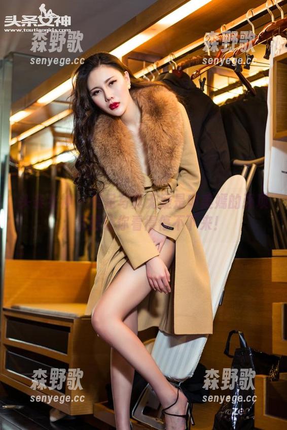 头条女神 - 美足写真无疑是申美嫣的强项，资源让你看得停不下来！