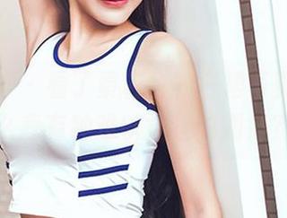 头条女神 – 看了秦若兮的白裙写真，为什么我有种难以描述的期待？