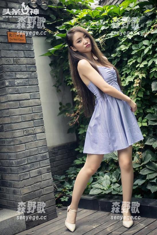 头条女神-蔡楠 头条女神 - 蔡楠图册:短裤中的混搭,你根本想不到的元素融合…脑洞大开。