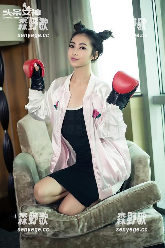 头条女神 - 陈怡曼女孩套图，下载后能不能遇到你理想中的‘她’？