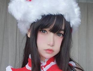 女主K抗拒不了的白衬衫私拍，图集里每一瞬都透着那股轻松的态度，太让人嫉妒了。