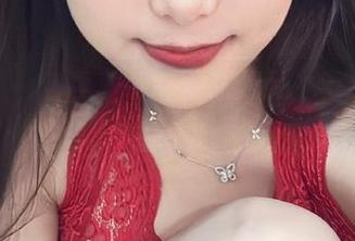微密圈 – 奶雯又来了，带着“性感女仆”的全新套图更新，你准备好了吗？