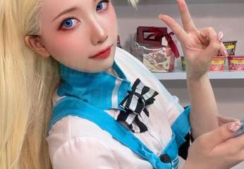 泳池派对小和甜酒在网上：图集来啦，备好围巾了吗？