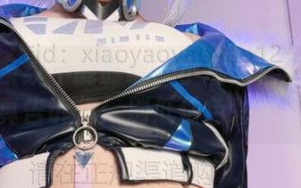 你以为条纹不能时髦？小瑶幺幺用无圣光写真告诉你：别低估色彩组合！