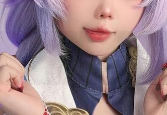 小瑶幺幺的“琳妮特”写真，图片透露着些许俏皮与神秘。