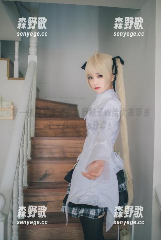 抹一抹教室灰尘，小野妹子w给大家带来不一样的cos分享！