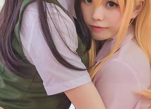 看完小野妹子w的皮衣原图，果断把那张壁纸设为了桌面！