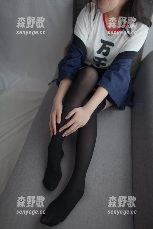 少女秩序 - 站在花嫁的路上，晞可的美图也在嗨