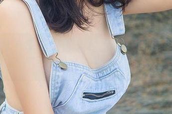 尤果网 – 李莉莉的粉色宇宙：图库里的甜蜜资源百宝箱！