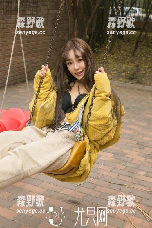 尤果网 - 原图曝光：王语纯的礼服是我心中的那抹色彩。