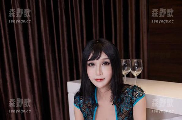 尤物馆 - 陆萱萱Cecilia的短裤写真，突然发现这不只是穿衣的事。