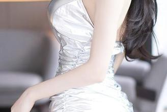 尤蜜荟 – 工作不再无聊！Egg-尤妮丝Egg职业装图片分享，透过屏幕都想升职加薪！