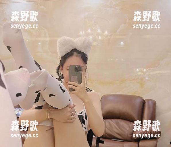 微密圈 - 张鑫baby的死库水图册：见证水的绝妙表演，连波浪都不敢上岸！高清在线哦！