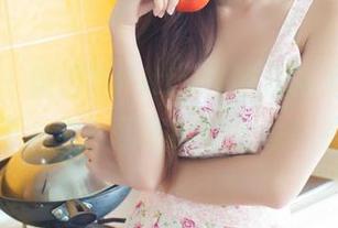 推女神 – 施忆佳Kitty酱的最新海边作品，不下个？回家的路上也能看。