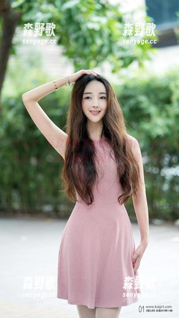 推女郎 - 连欣黑丝私拍的每一瞬间，资源总能让人有新的期待，呃……太有吸引力了。