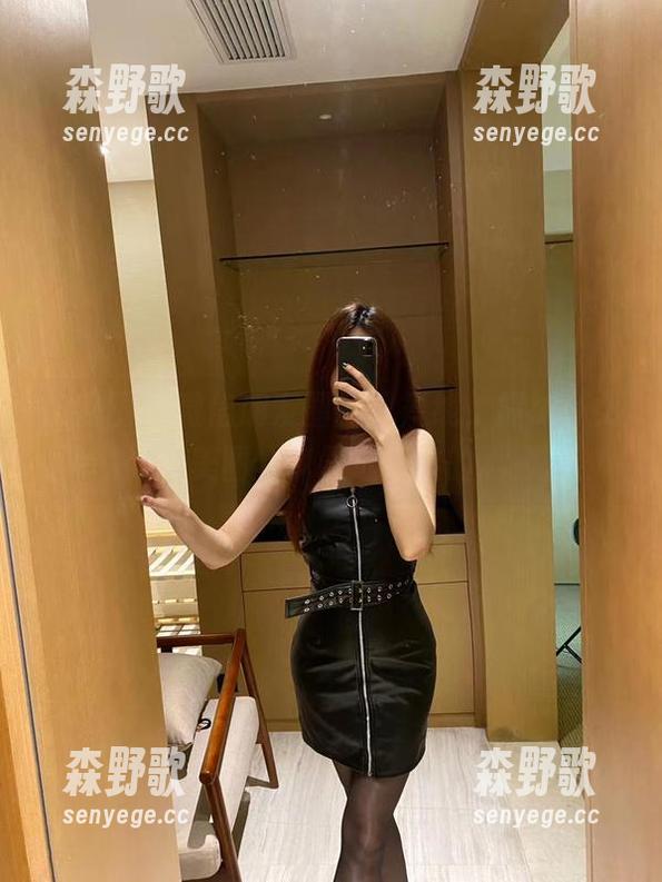 微密圈 - 微信朋友圈的风景线，提袜少女的美图分享最近超火的。