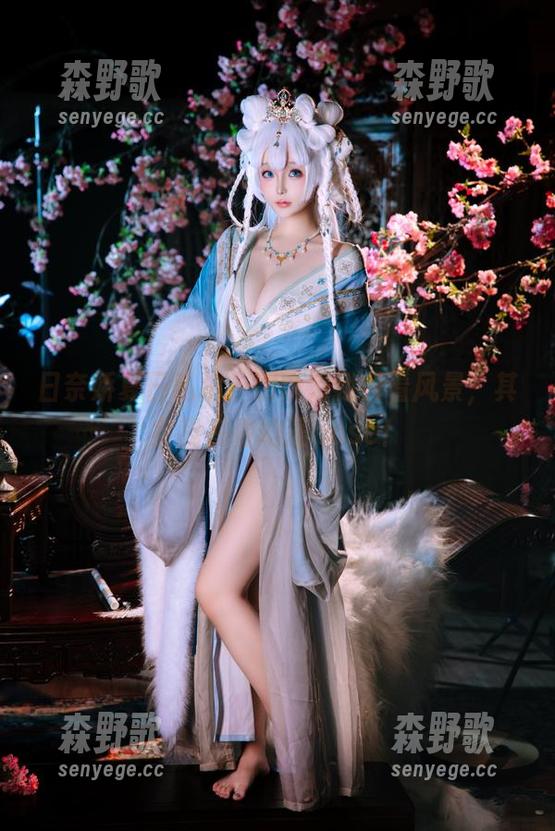 日奈娇夏日私拍：别以为我只看风景，其实我在看她摆pose！