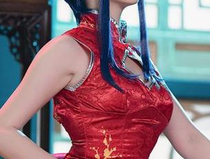 无奈！星之迟迟的尼尔机械纪元2B兔女郎cos，一看就想下载，可怜我的磁盘空间啊。