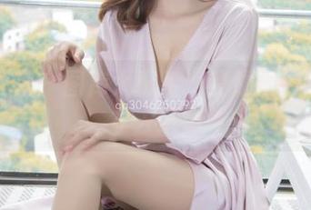 梦丝女神 – 图库大探险：莹仙女带着连体衣去逛街