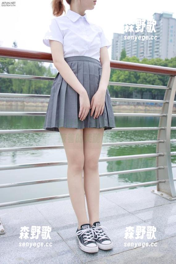 森萝财团 - 福利到，这里有Aika不藏着掖着的美腿原图